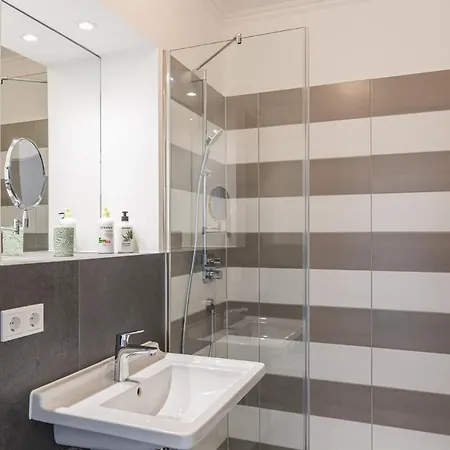 Westside Arthotel 4*