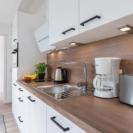 Westside Arthotel Apartmán 4*