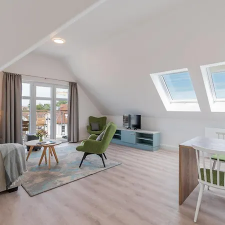 Westside Arthotel 4*