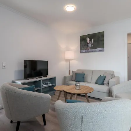 Westside Arthotel Apartment