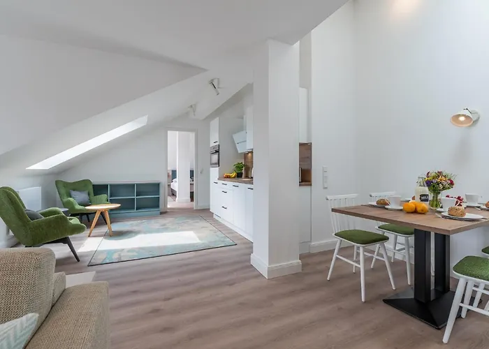 Westside Arthotel 4*